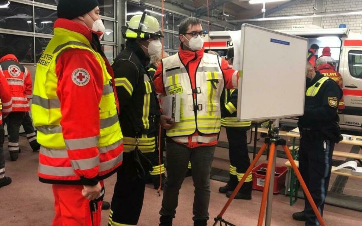 1613474259reichenberg kleinrinderfeld sucheinsatz foto lukas demling brk wrrzburg 1613474259reichenberg kleinrinderfeld sucheinsatz foto lukas demling brk wrrzburg